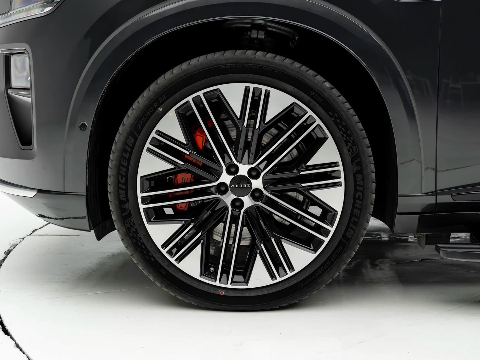 Zeekr 8X — detail photo